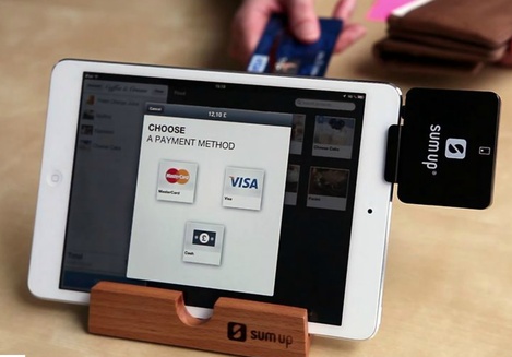 Le lecteur de carte bancaire (Visa et MasterCard) SumUp sur iPad